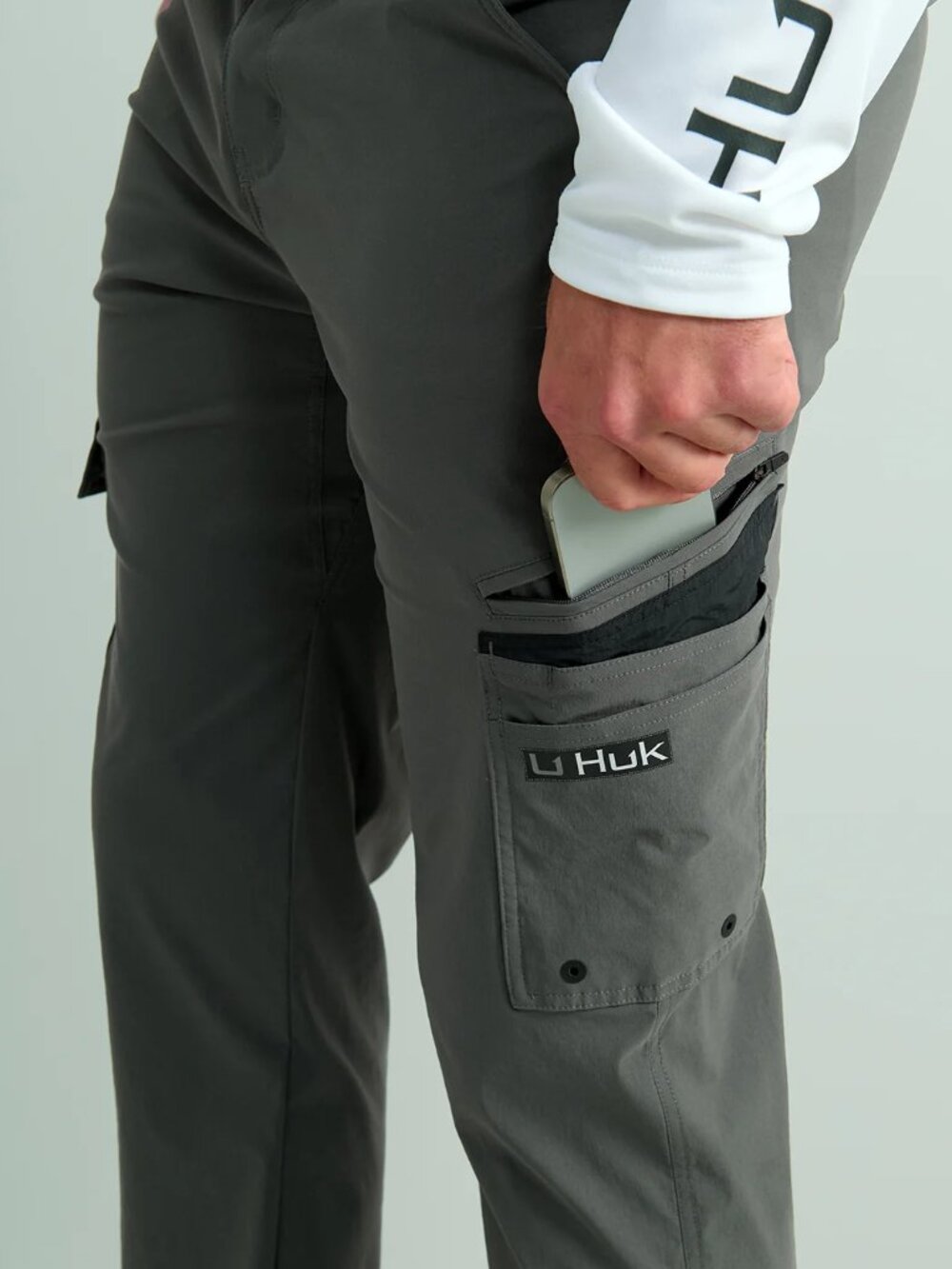HUK Men's Icon Pro Preformance Pants Size 38 NWT Color Volcanic Ash